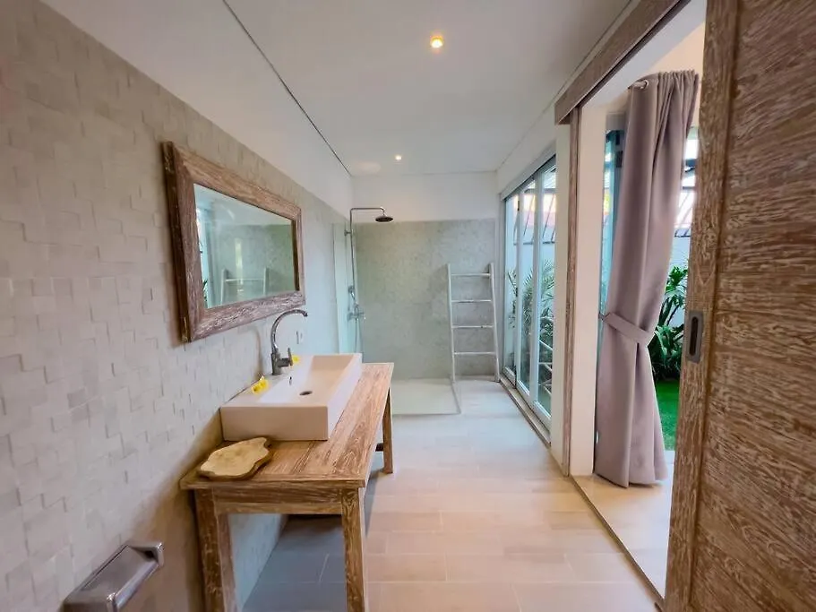 Gracie Casa Villa Uluwatu